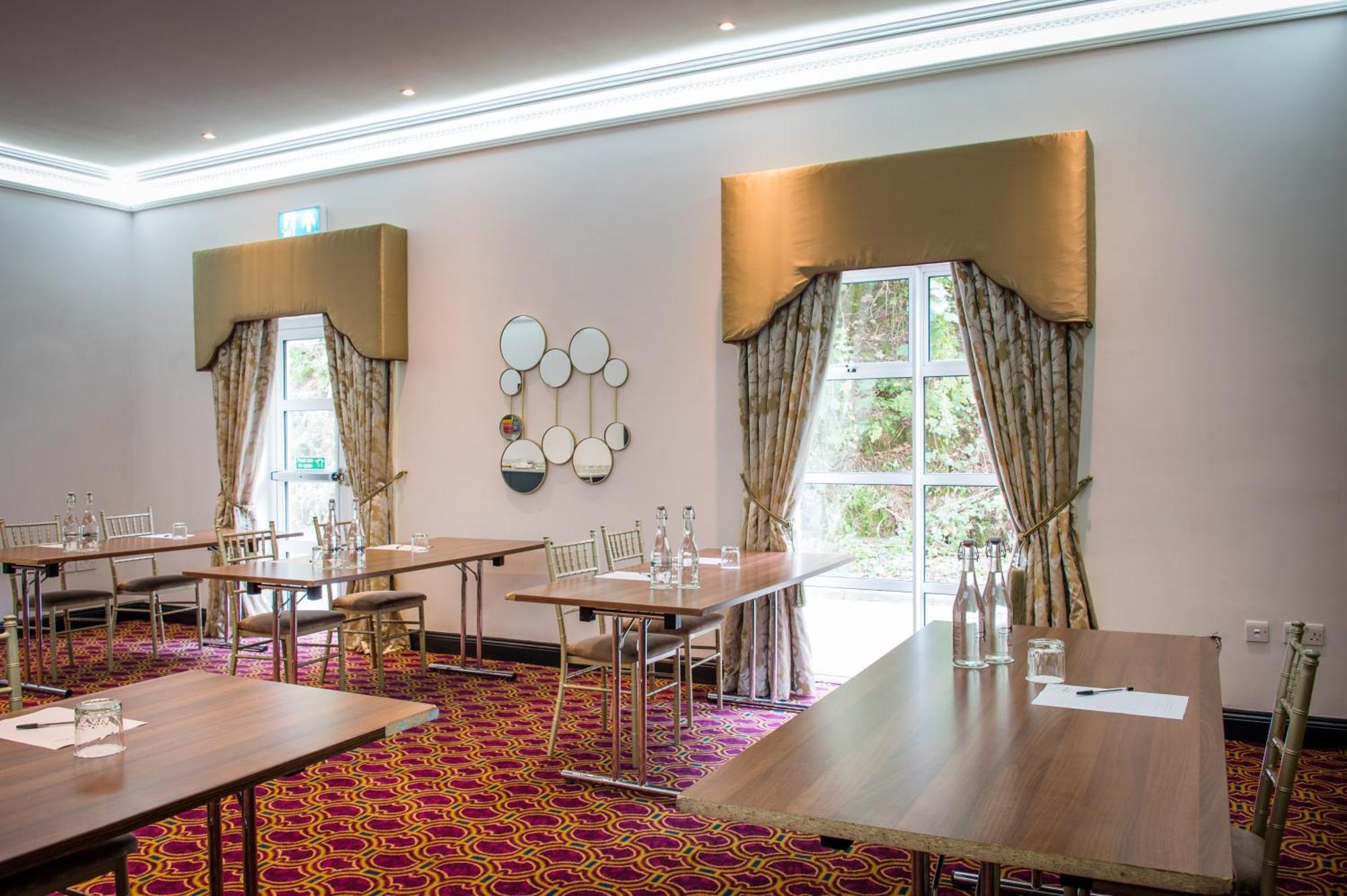 Cork'S Vienna Woods Hotel & Villas Ngoại thất bức ảnh